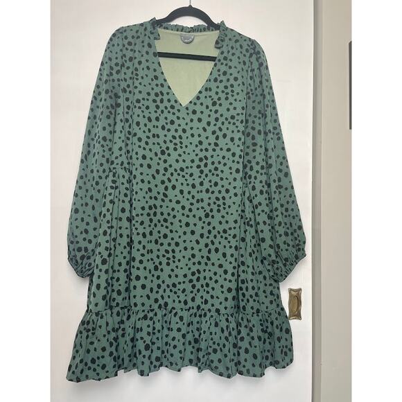 Arula Leopard Print Green Shift Dress Size A/XL Long Sleeve Knee Length V-Neck - Picture 2 of 13
